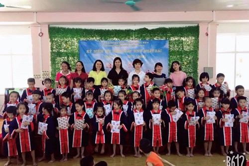 Hội thi rung chuông vàng tại trường mầm non Việt Hưng